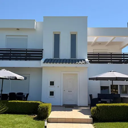 Epavlis Holiday home *